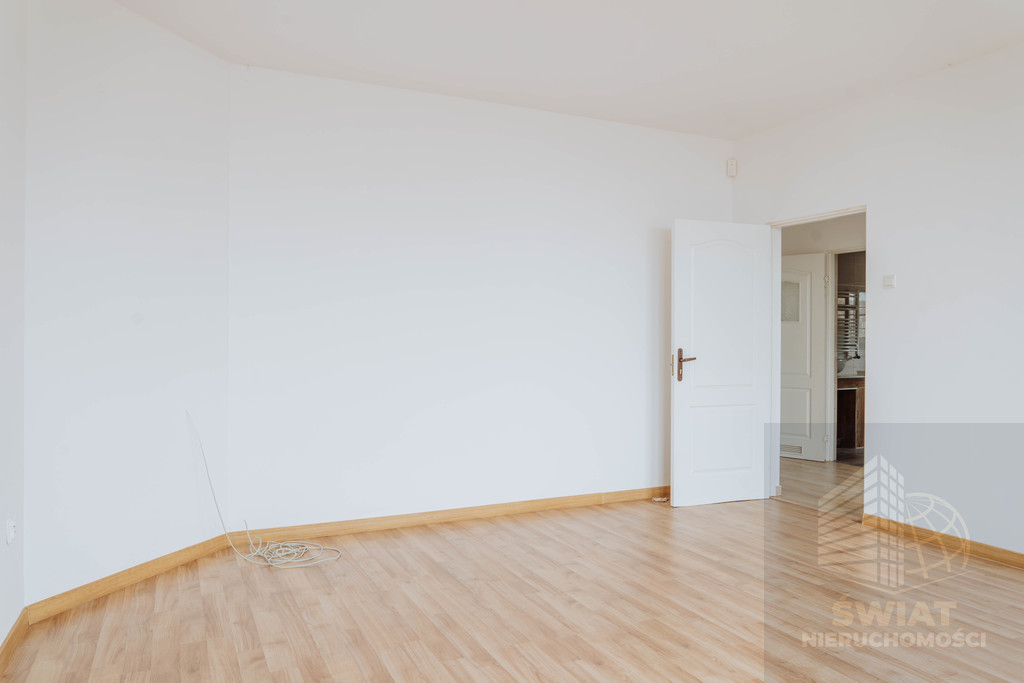 Idealny dom z POTENCJALEM do zamieszkania od zaraz (15)