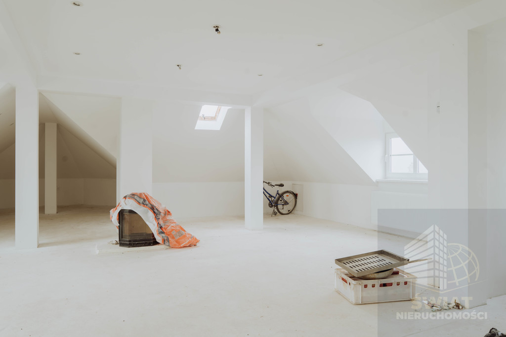 Idealny dom z POTENCJALEM do zamieszkania od zaraz (26)