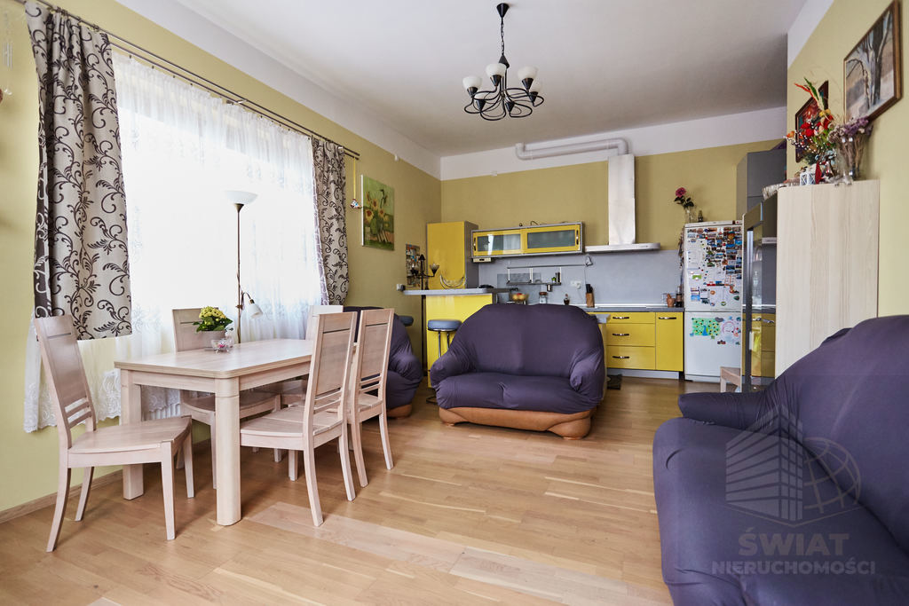 BEZCZYNSZOWE 4-pokoje mieszkanie w Policach (1)