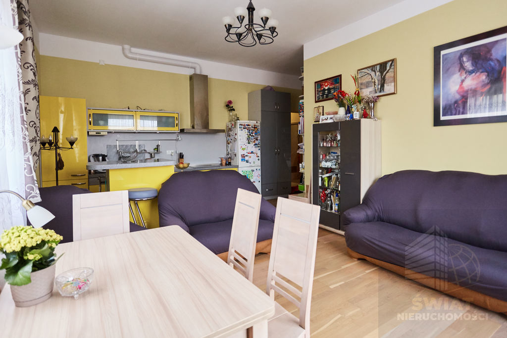 BEZCZYNSZOWE 4-pokoje mieszkanie w Policach (4)