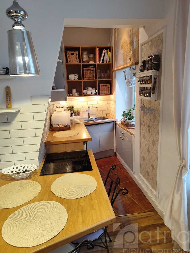 2 pokoje w centrum-1 piętro do zamieszkania (8)