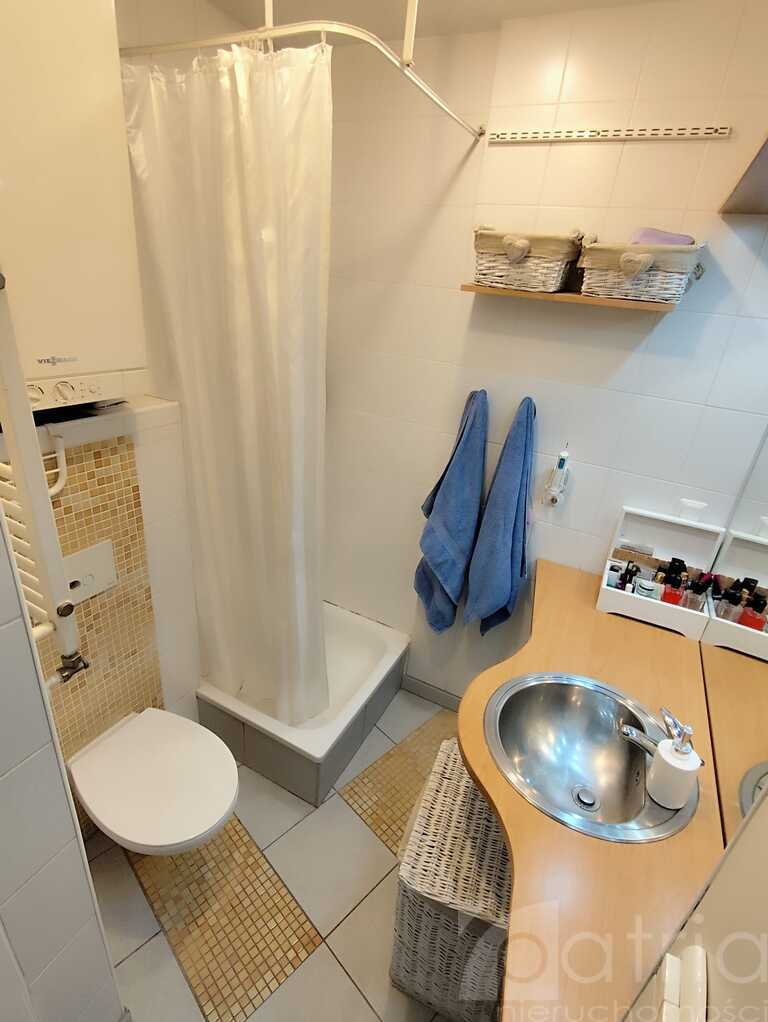 2 pokoje w centrum-1 piętro do zamieszkania (20)