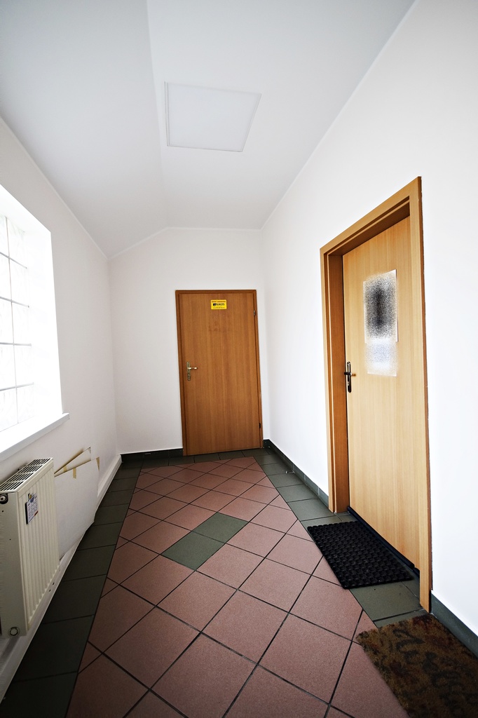 Lokal handlowo-usługowy 150 m2 z Najemcami (8)