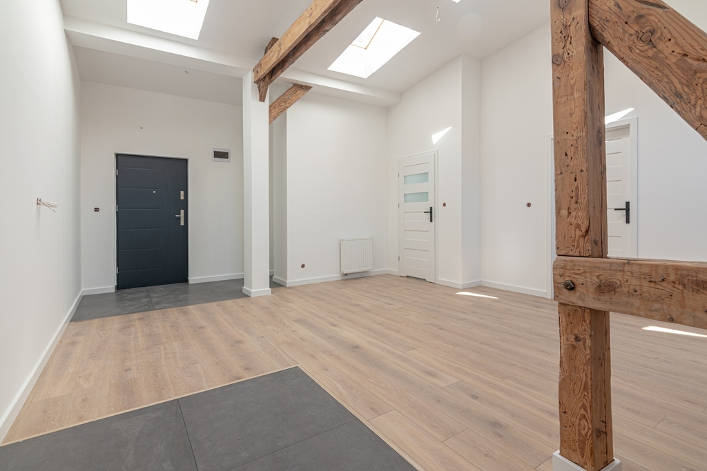 Mieszkanie 2-pokojowe. Ścisłe centrum (1)