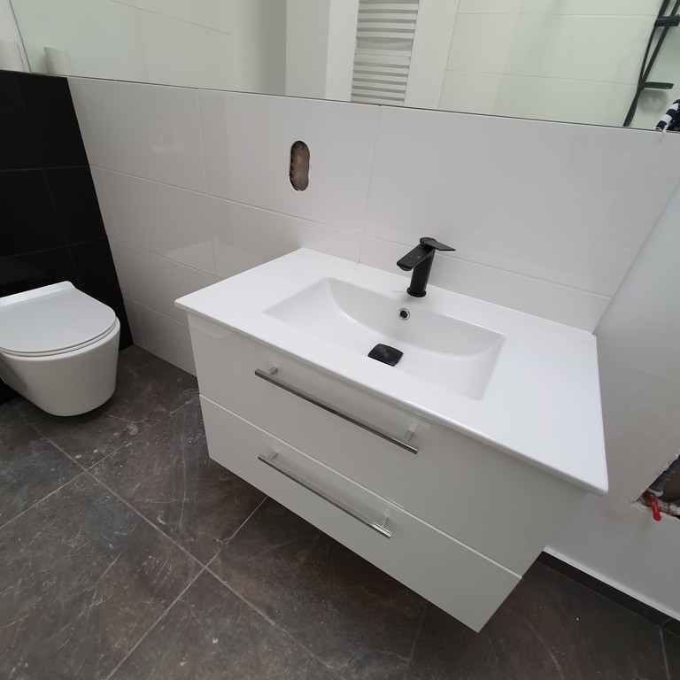 Mieszkanie 2-pokojowe. Ścisłe centrum (3)