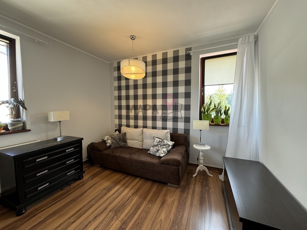 Na sprzedaż dom z lokalem handlowo-usługowym (4)