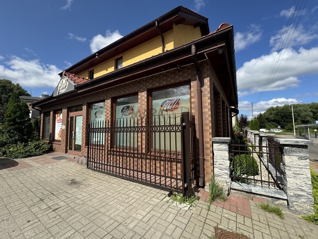 Na sprzedaż dom z lokalem handlowo-usługowym (13)