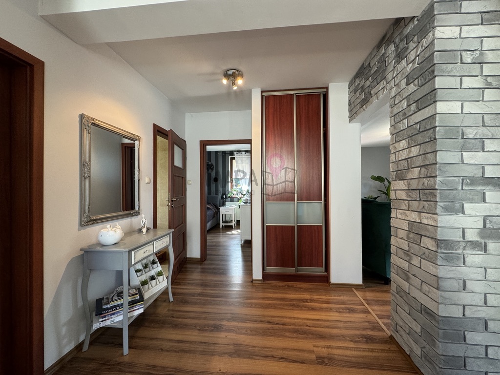 Na sprzedaż dom z lokalem handlowo-usługowym (6)