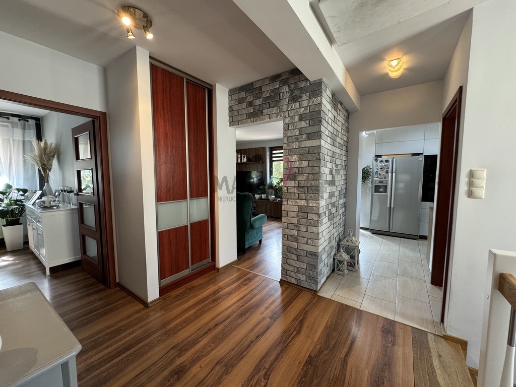 Na sprzedaż dom z lokalem handlowo-usługowym (7)