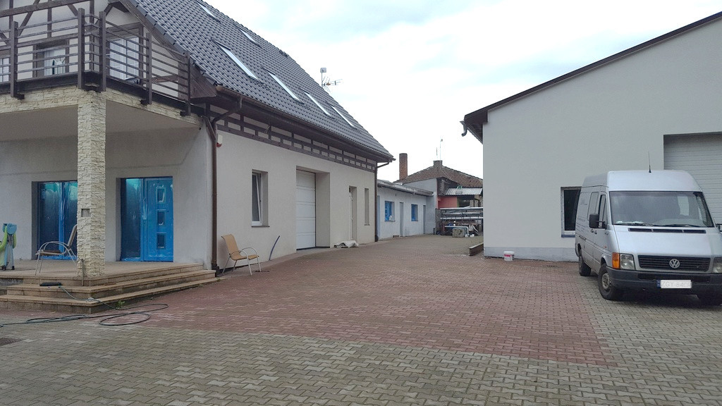 Obiekt biurowo magazynowy (1)