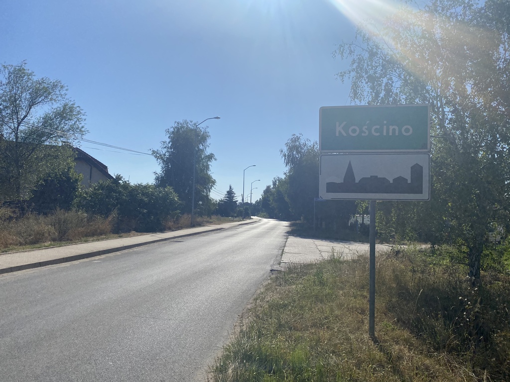 Działka przy lesie (2)