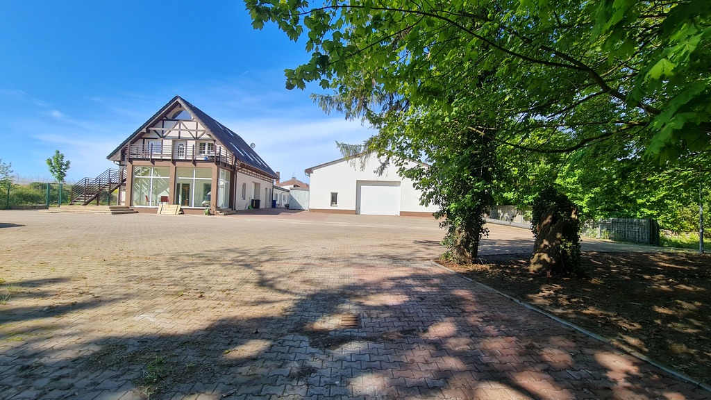 Obiekt biurowo magazynowy (1)