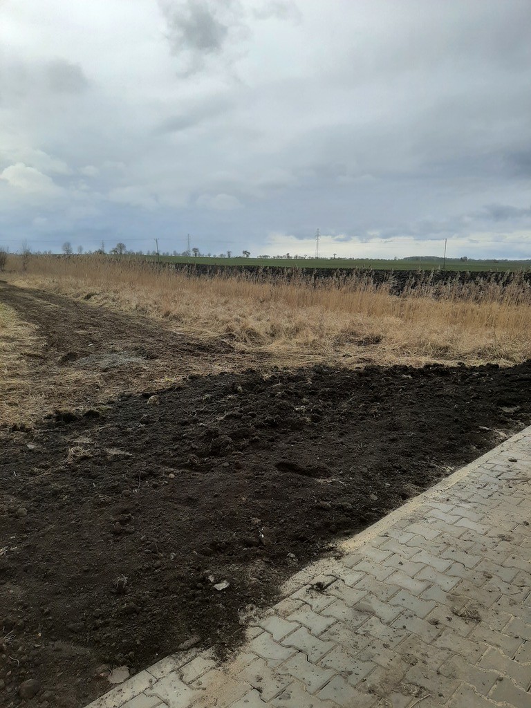 Działka budowlana (1)