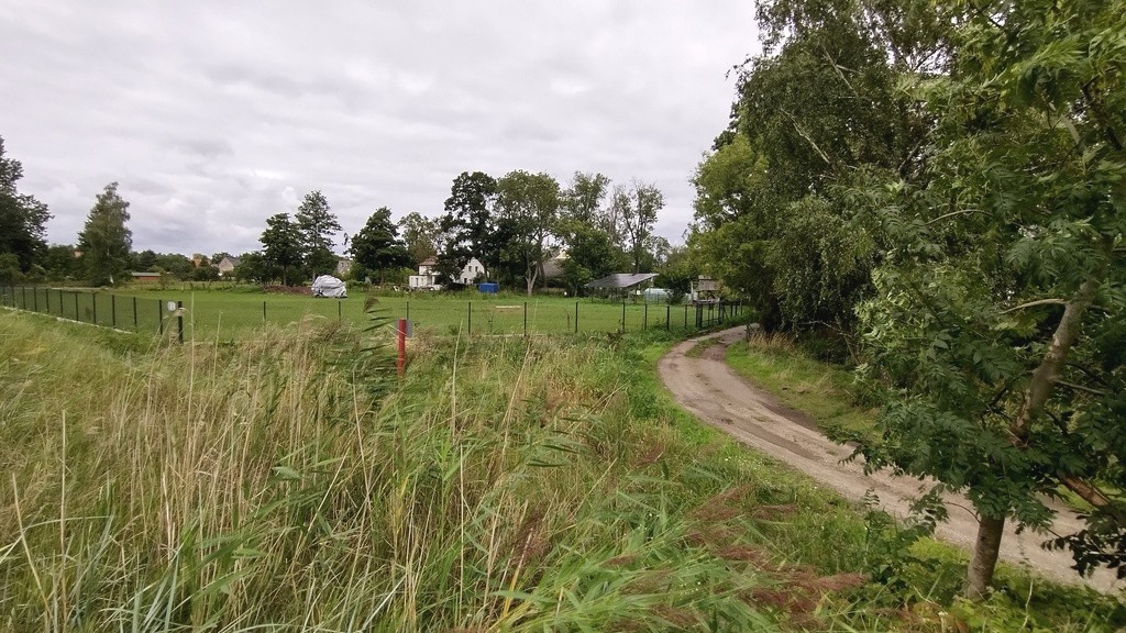 Działka przy jeziorze (10)