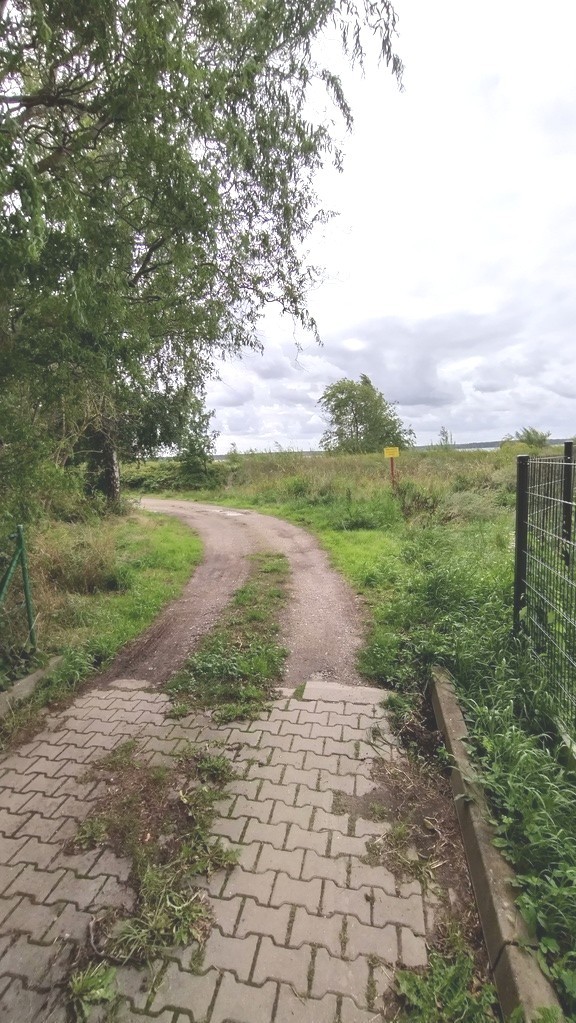 Działka przy jeziorze (13)