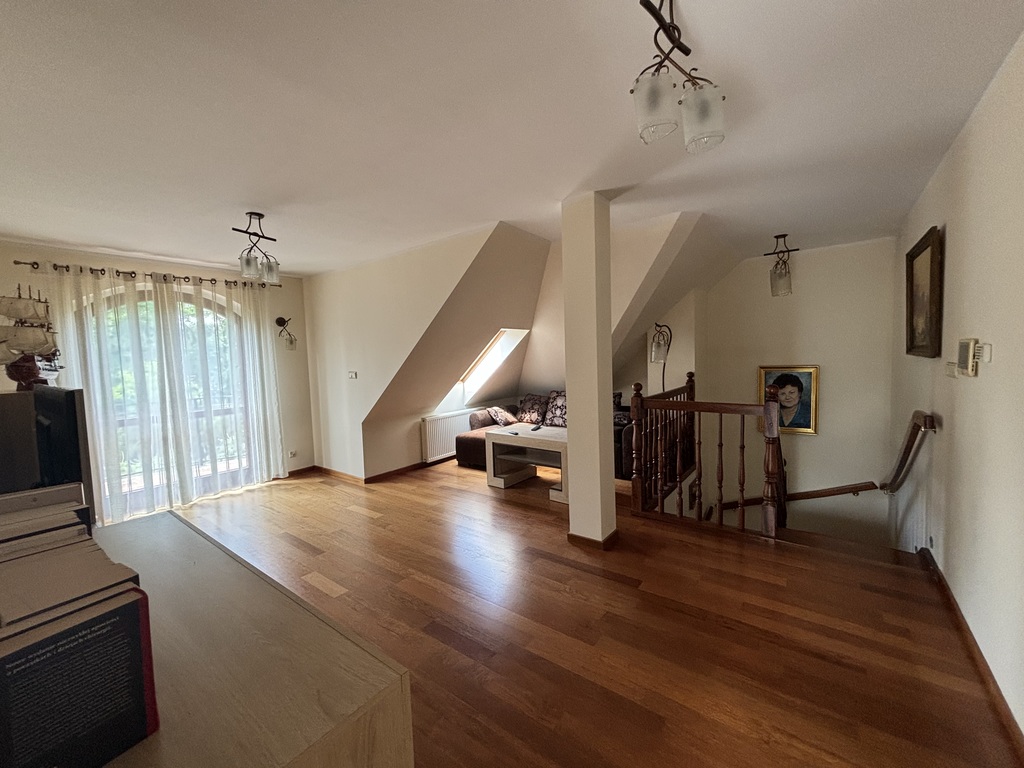 Wolno stojący, 328 m2, Niedźwiedź  (5)