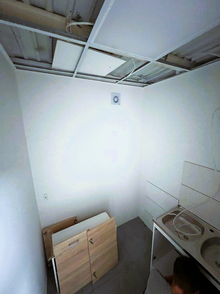 Lokal użytkowy na wynajem po remoncie! (12)