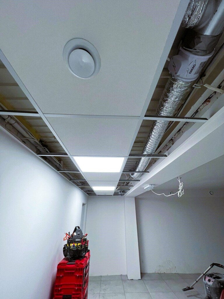 Lokal użytkowy na wynajem po remoncie! (16)