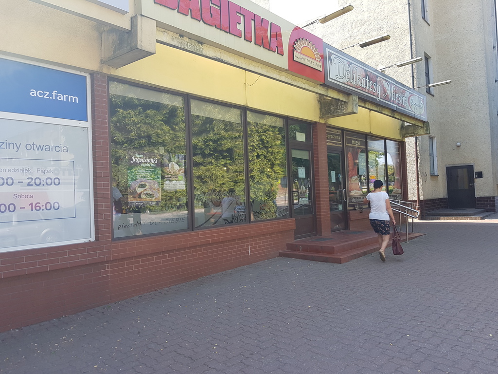 lokal handlowo-usługowy w ścisłym centrum (2)