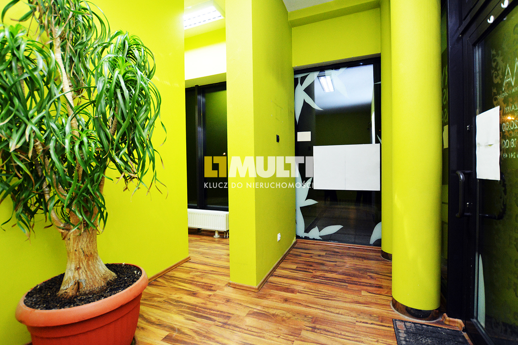 Lokal usługowy 352m2 blisko portu. Obniżona cena! (2)