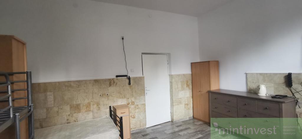 Lokal z umową najmu - bardzo dobre warunki (1)