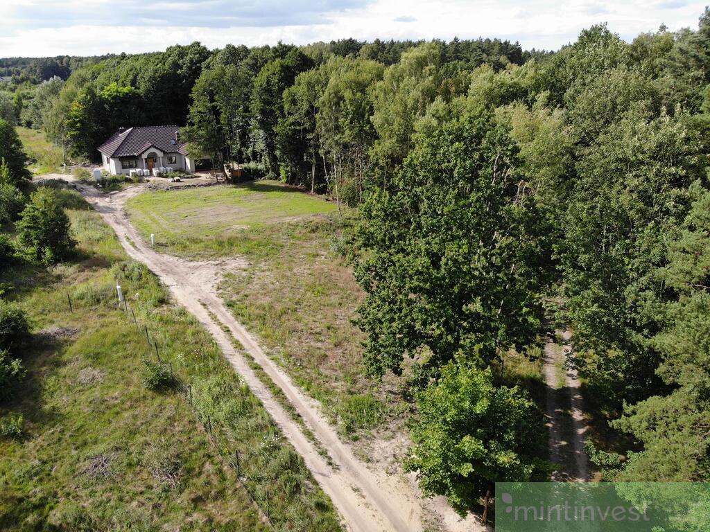 DZIAŁKA BUDOWLANA Z MEDIAMI POD LASEM GOLENIÓW (2)