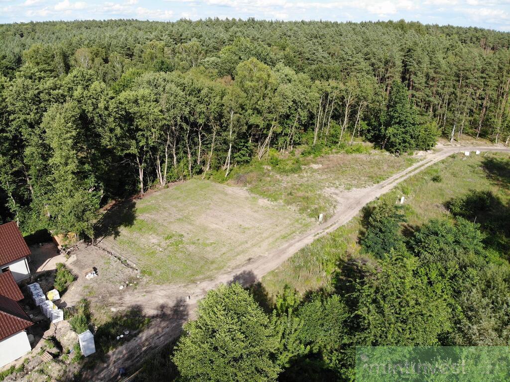 DZIAŁKA BUDOWLANA Z MEDIAMI POD LASEM GOLENIÓW (3)