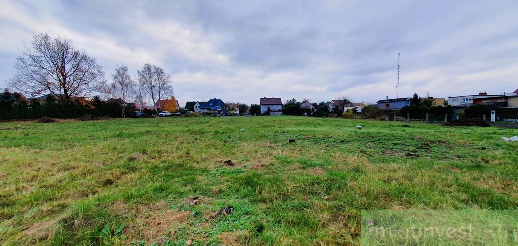 Duża działka budowlana z mediami (3)