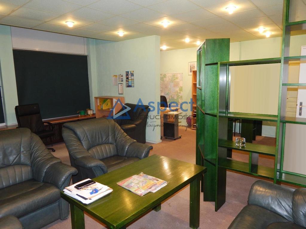 Sprzedaż, lokal 135m2, Os. Majowe (1)