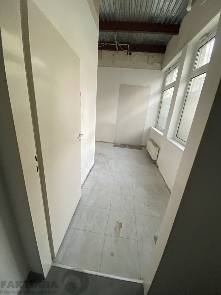 Lokal użytkowy 200 m2 ścisłe centrum (2)