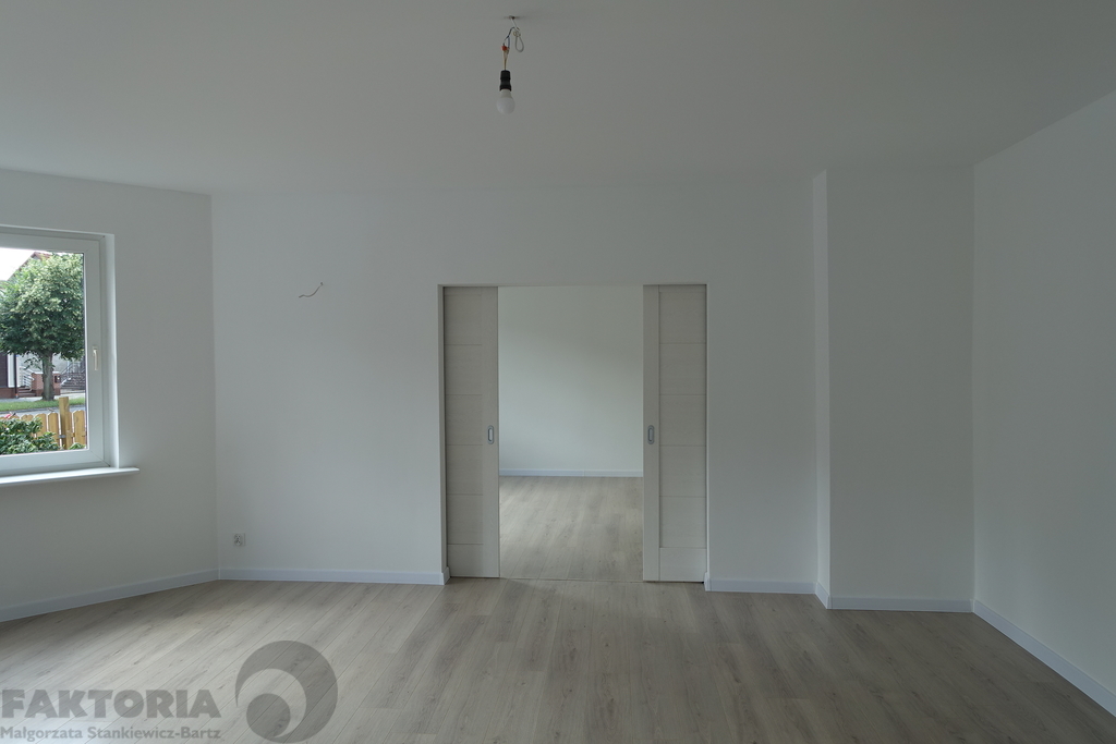 Parter domu 101,25m2+ogród+garaż. (1)