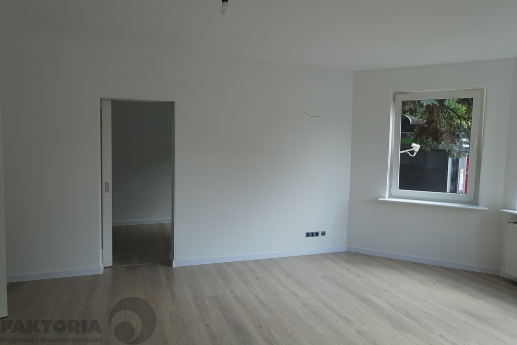 Parter domu 101,25m2+ogród+garaż. (4)