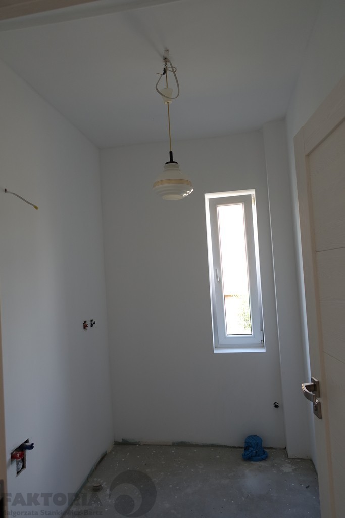 Parter domu 101,25m2+ogród+garaż. (14)