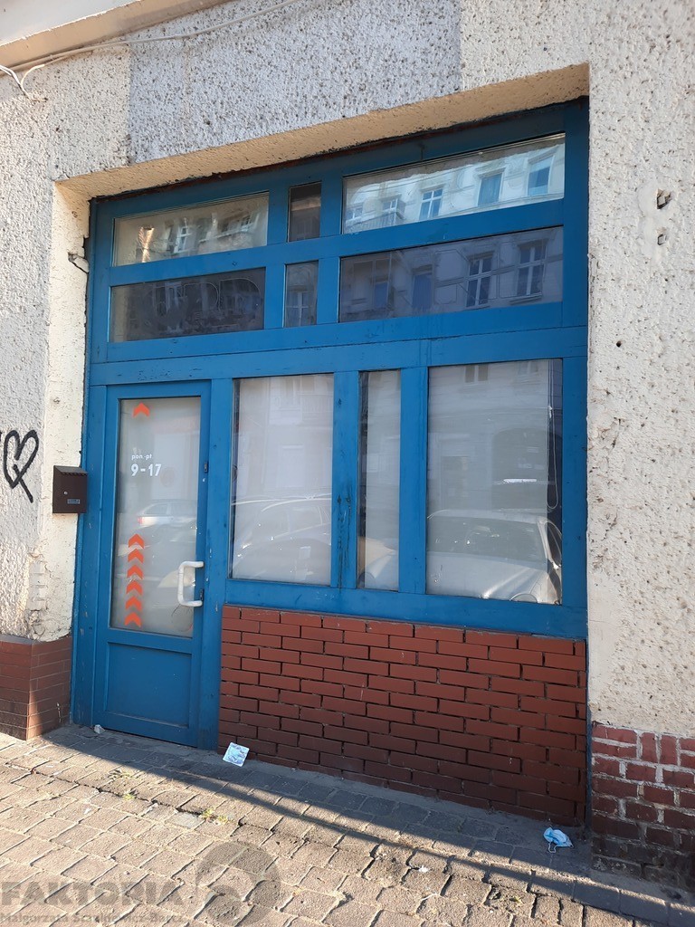 Centrum lokal biurowo-usługowy 90 m2, 2250 zł (2)