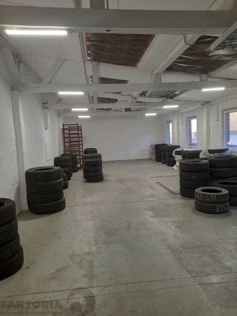 Centrum lokal biurowo-usługowy 130m2 2600zł netto. (1)