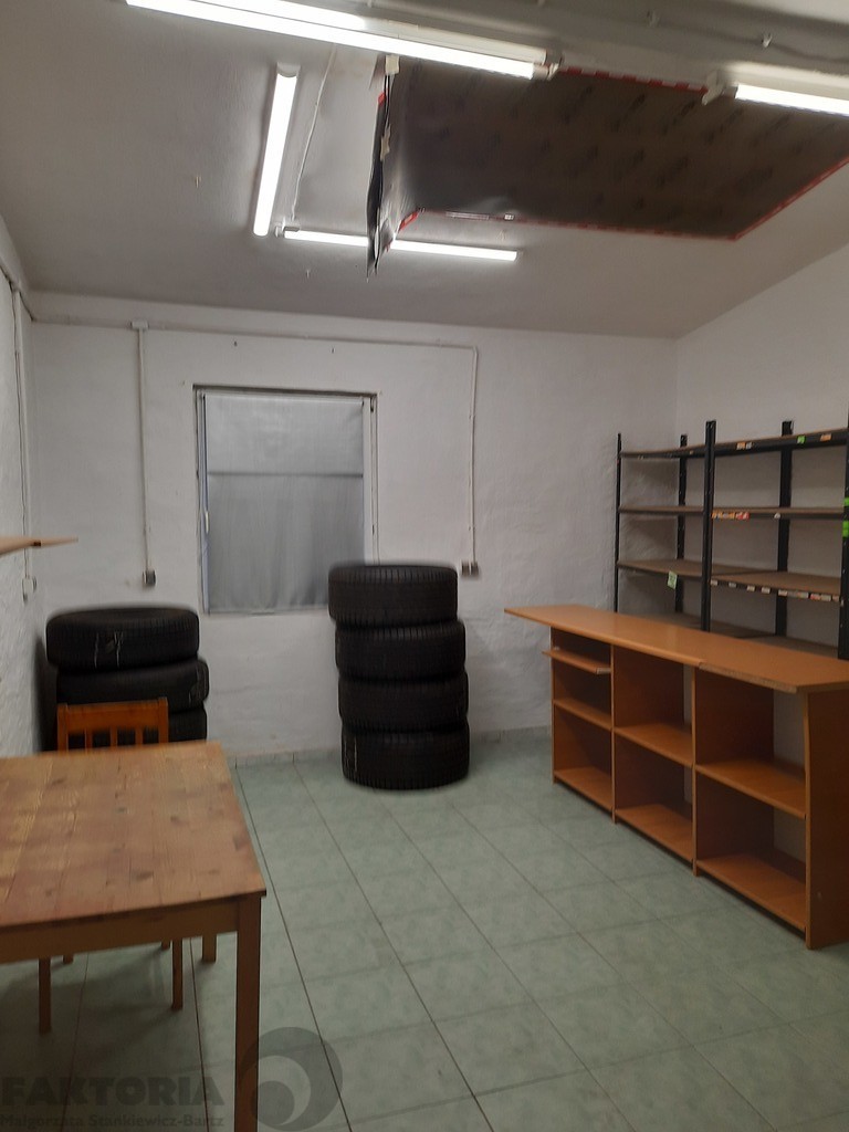 Centrum lokal biurowo-usługowy 130m2 2600zł netto. (2)