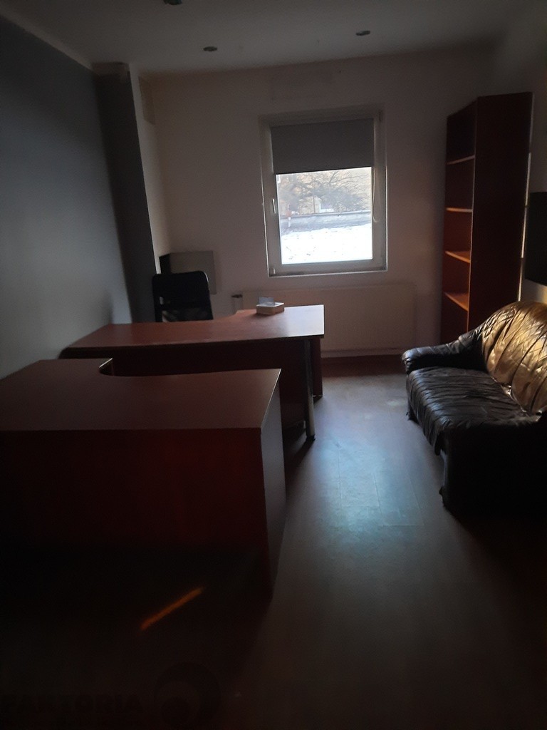 Centrum lokal biurowo-usługowy 130m2 2600zł netto. (3)