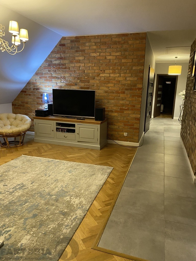 Dom nad jeziorem, 225 m2, działka 2100 m2, 850.000 (4)