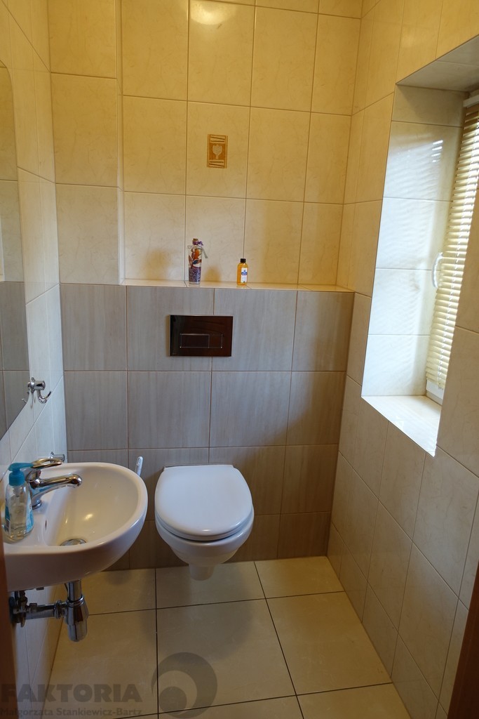 Budynek mieszkalno usługowy 641,5m2 działka 1503m2 (15)