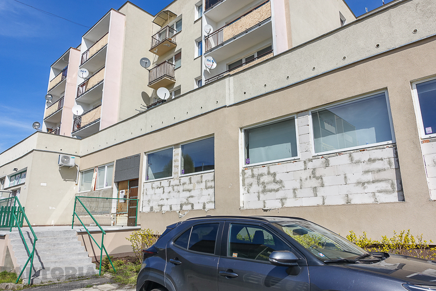 Lokal użytkowy 360 m2, parter, wys. 4 m 550.000 zł (17)