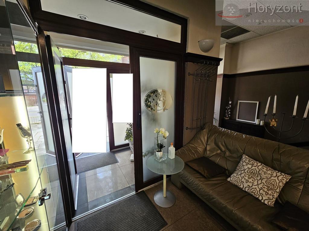 Gotowy salon fryzjersko-kosmetyczny 125m2 (4)