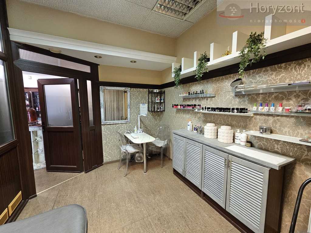 Gotowy salon fryzjersko-kosmetyczny 125m2 (6)