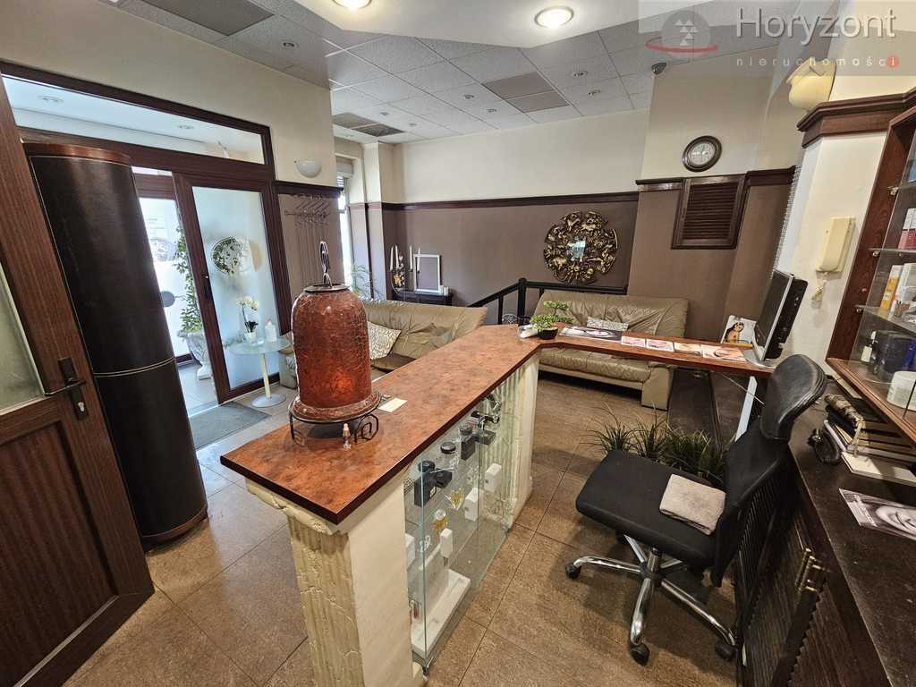 Gotowy salon fryzjersko-kosmetyczny 125m2 (2)