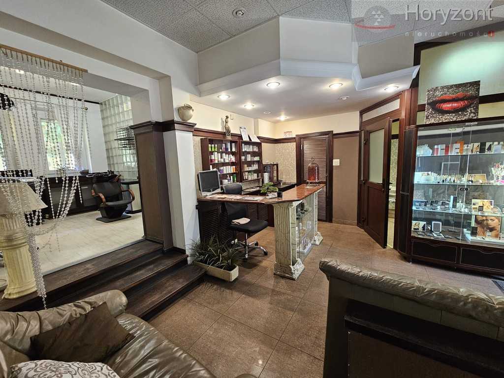 Gotowy salon fryzjersko-kosmetyczny 125m2 (3)