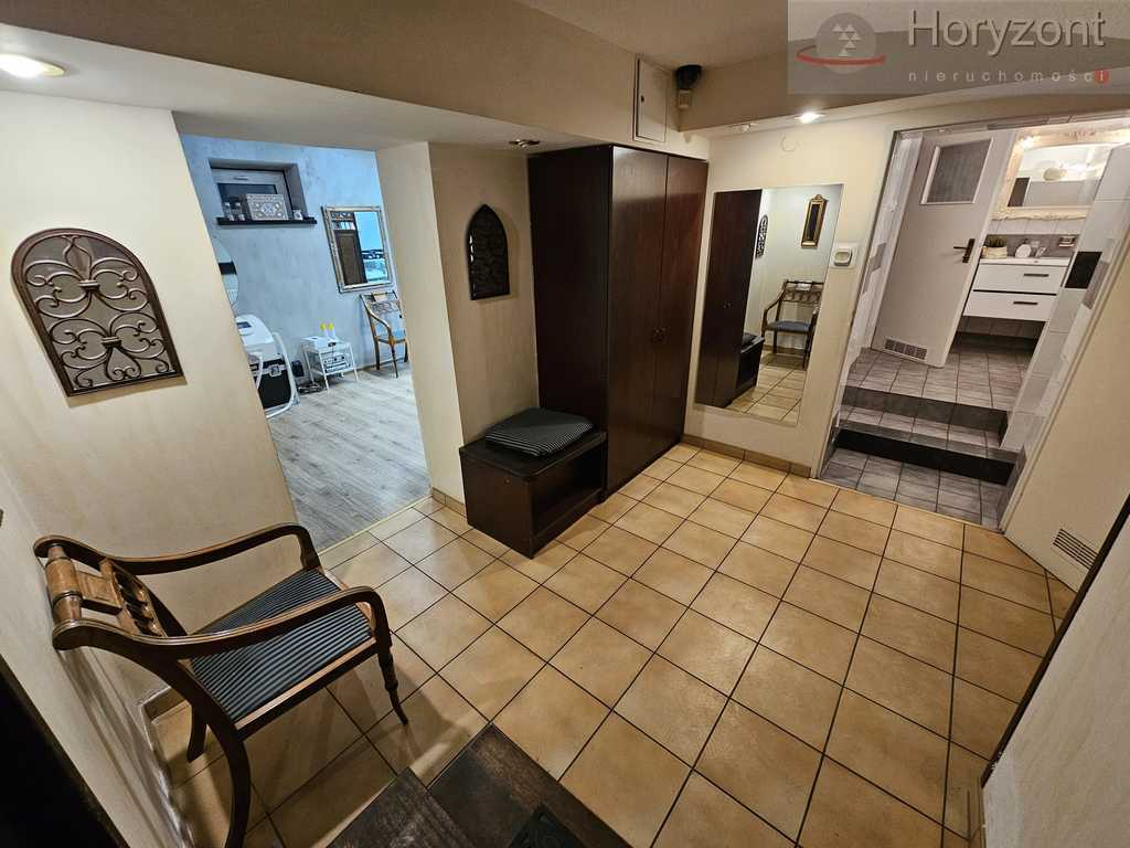 Gotowy salon fryzjersko-kosmetyczny 125m2 (9)