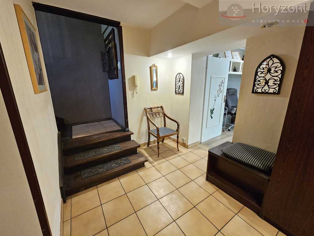 Gotowy salon fryzjersko-kosmetyczny 125m2 (12)