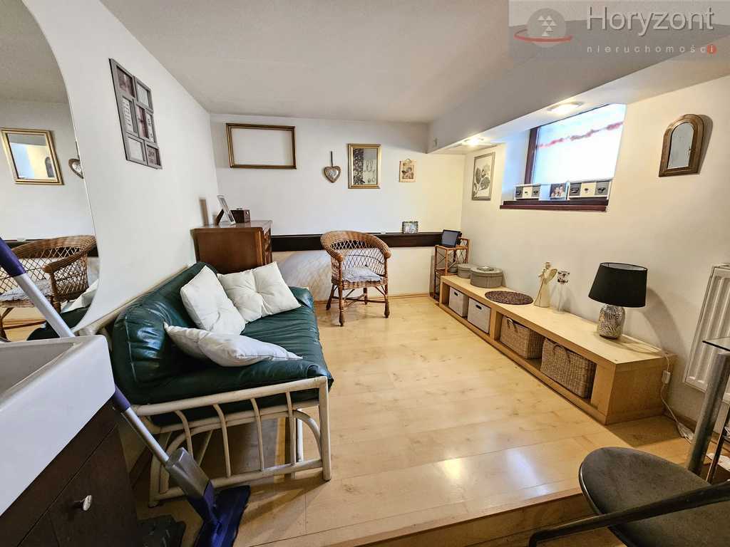 Gotowy salon fryzjersko-kosmetyczny 125m2 (11)