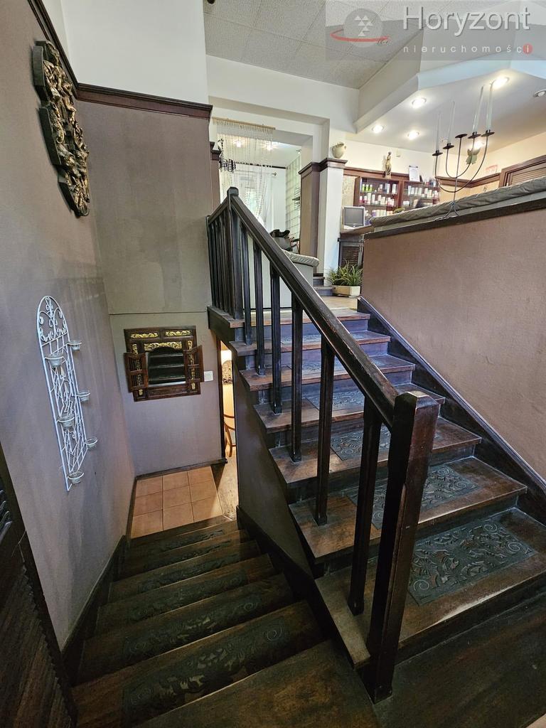 Gotowy salon fryzjersko-kosmetyczny 125m2 (14)