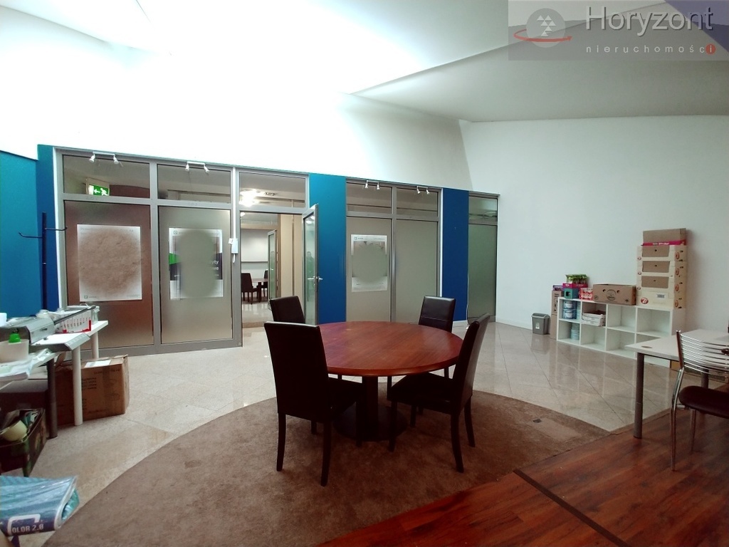 Lokal 60/110m2, serce miasta 50zł/1m2 + vat (2)