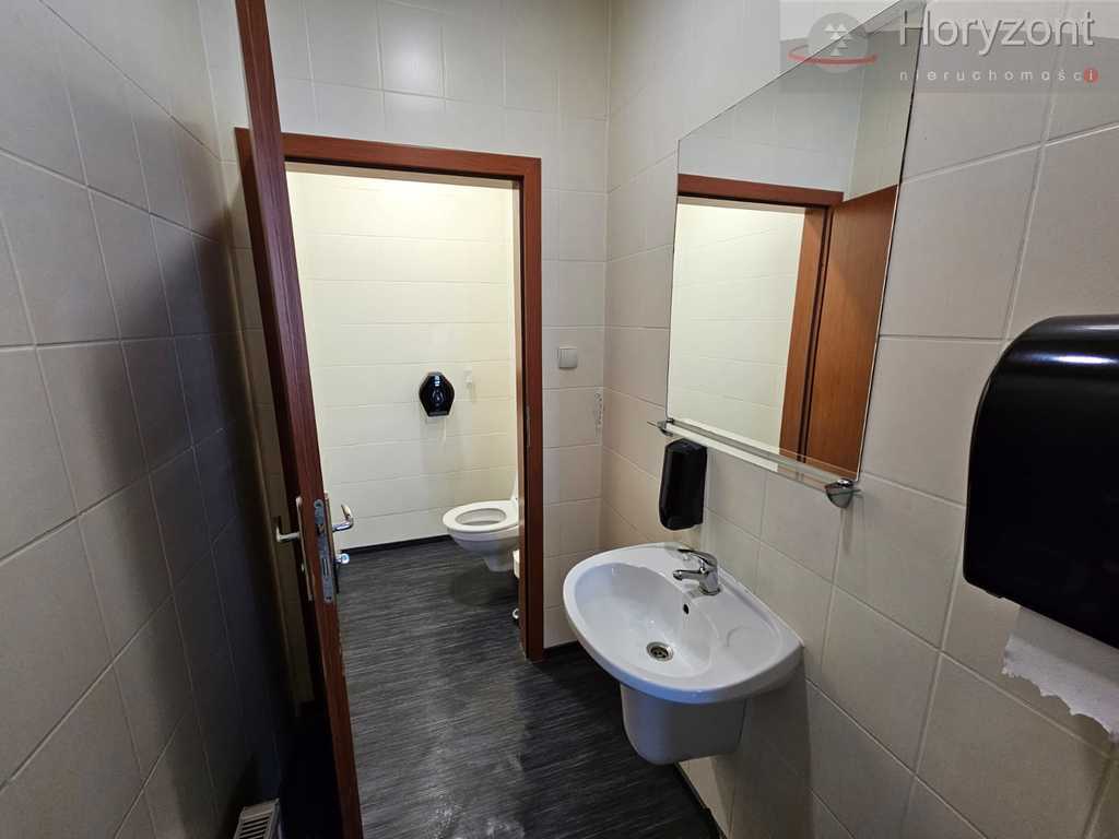 Lokal 277m2, ścisłe Centrum 30zł/1m2 + vat (15)